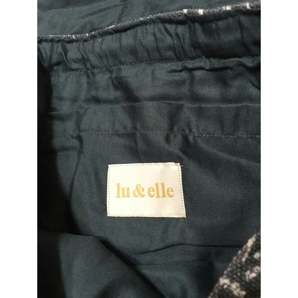 NWT lu & elle Paradise Palm Backpack Gray, White Interior Pockets Drawcord Close